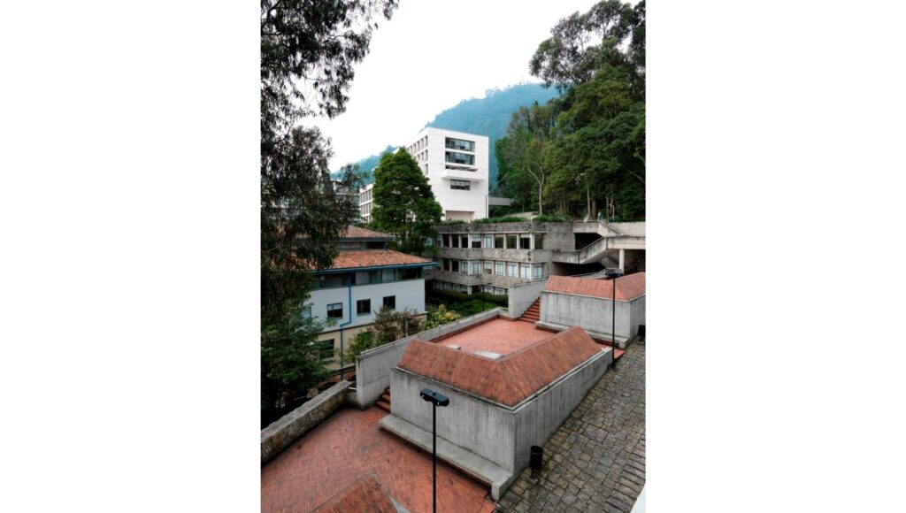 Exterior 3