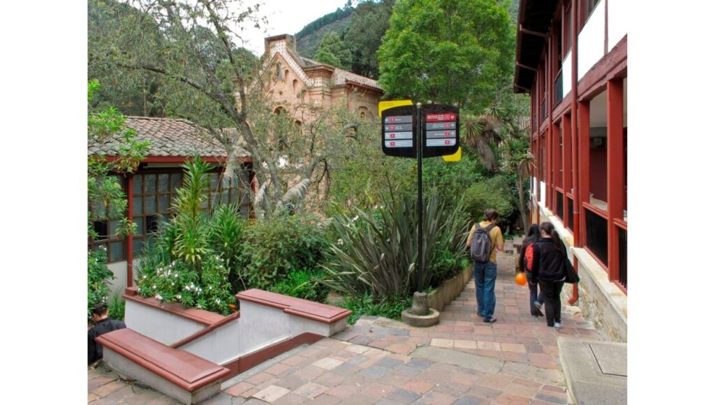 Exterior 4